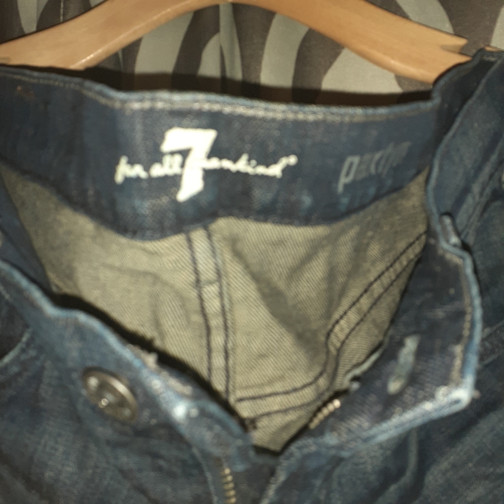 Jeans - Picture 2 of 4